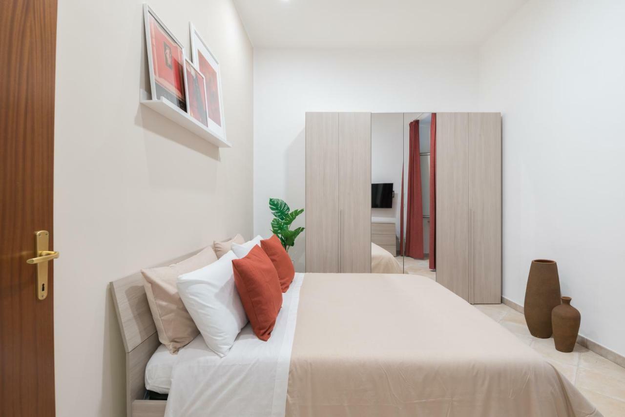 Neapolitan Suites - Rosaroll 98 Apartment *