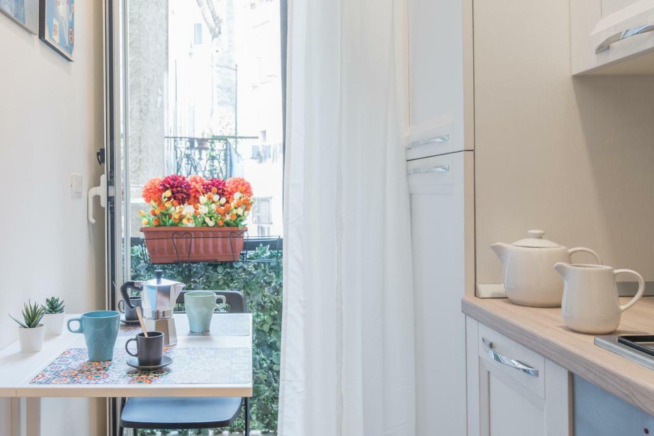 Neapolitan Suites - Rosaroll 98 Apartment Naples