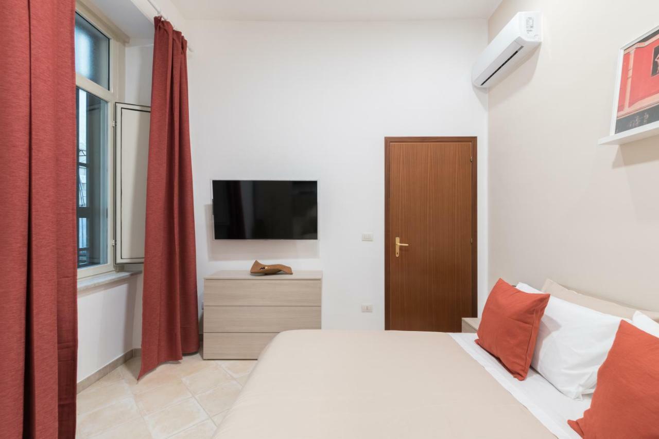 Neapolitan Suites - Rosaroll 98 Apartment Naples